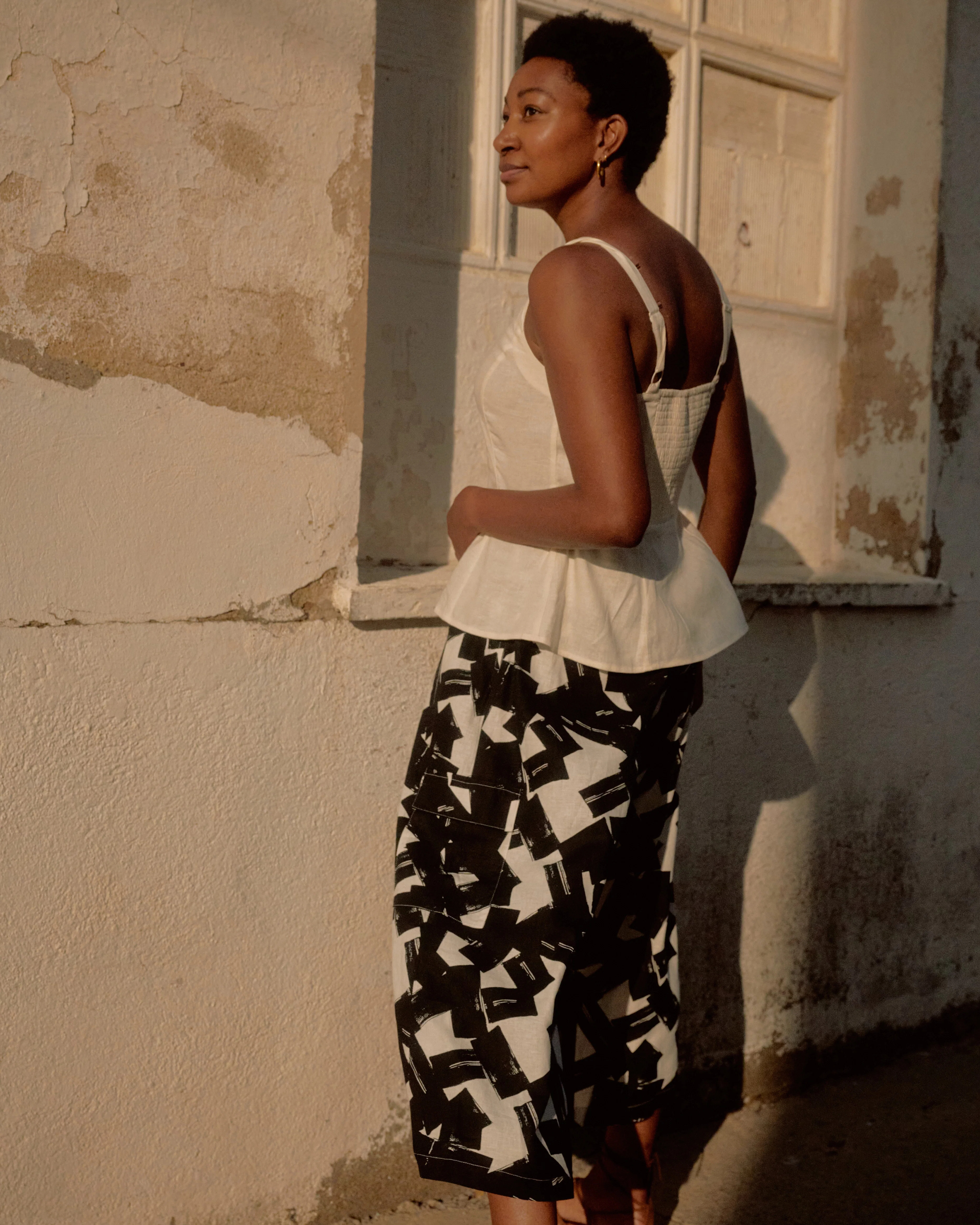 Kuki Sleeveless Linen Top - Natural White - Image 2