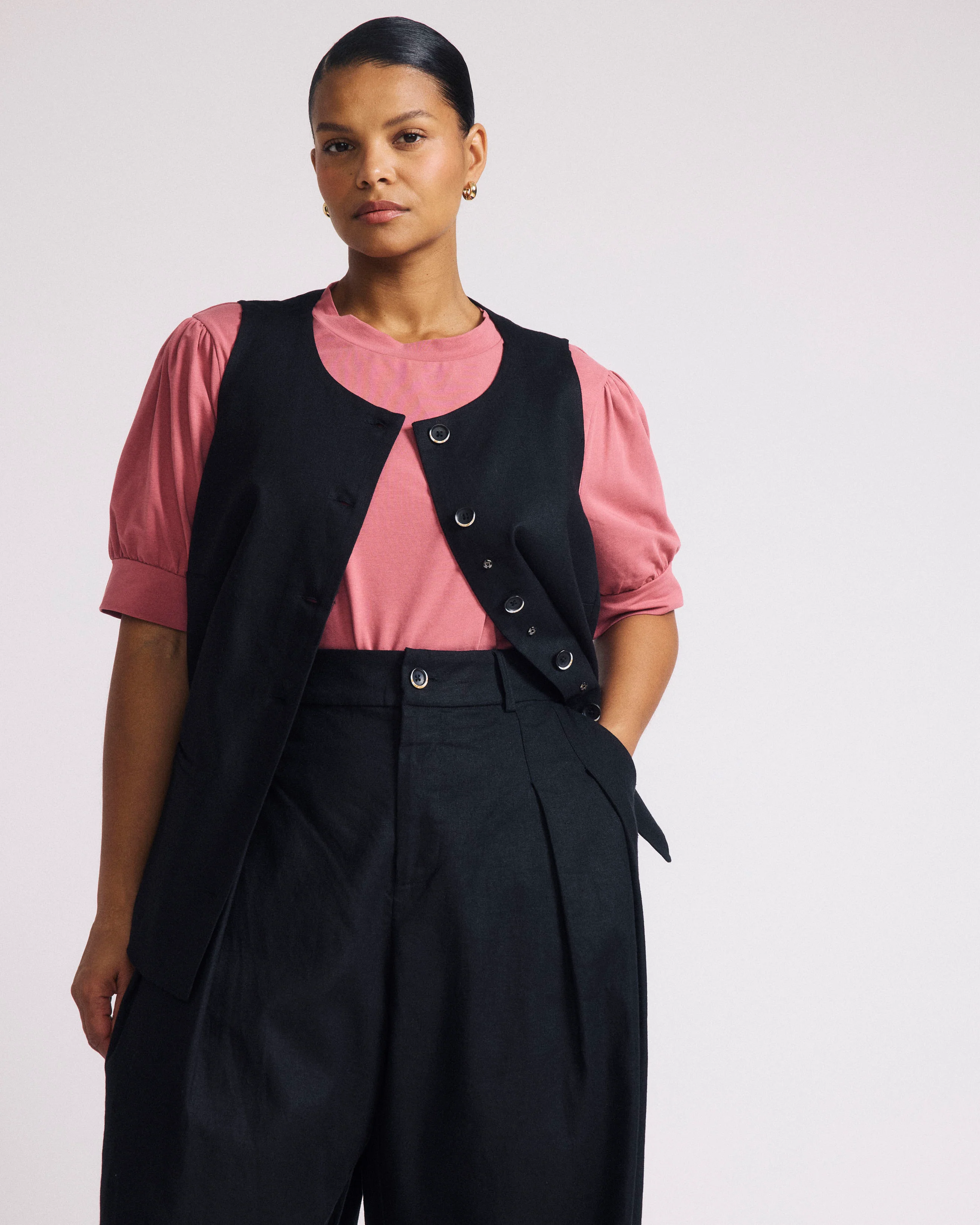Tamsin Stretch Linen Vest - Black